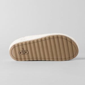Alo Yoga Sherpa Recovery Slipper in the ivory color